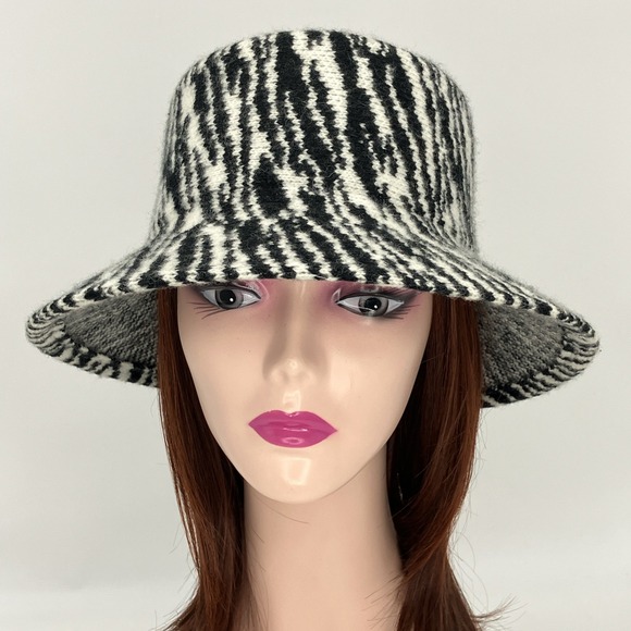 Wool Blend Bucket Hat Women's Zebra Print Black White Y2K Streetwear Cozycore - Picture 2 of 7
